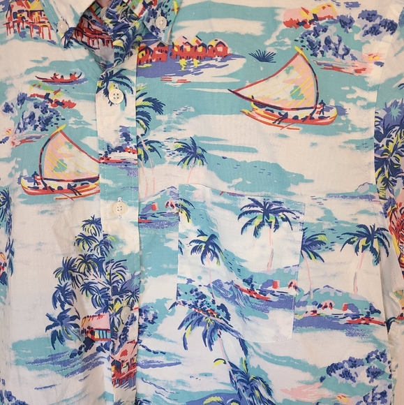 J. Crew Men's Classic Short Sleeve Button Down Shirt, Size: Medium Color: Island - Picture 6 of 16